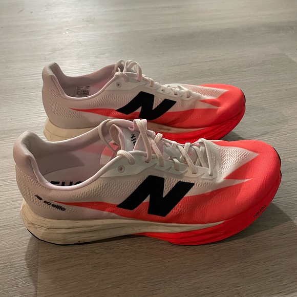 New Balance SC Elite V5 - Picture 1 of 6
